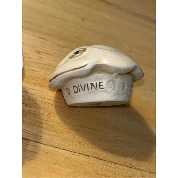 Harmony Kingdom - "Divine" - Frog - Roly Poly - Trinket Box - Picture 5 of 9